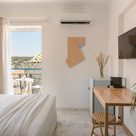 The Blue Hotel Skiathos Town Exterior photo